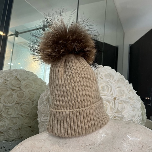 Beige Knit Beanie with removable Fur Pom Pom